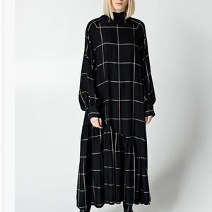 Unlabel Air-1 Dress in Black